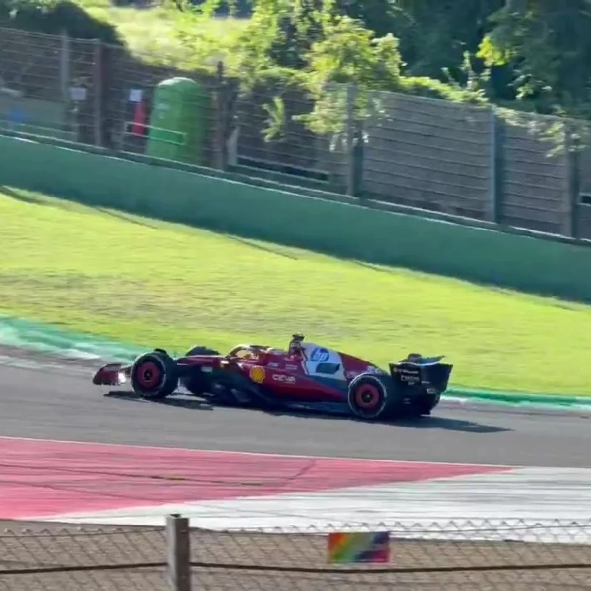 Especulado na Haas, Rafael Câmara realiza teste com a Ferrari em Ímola
