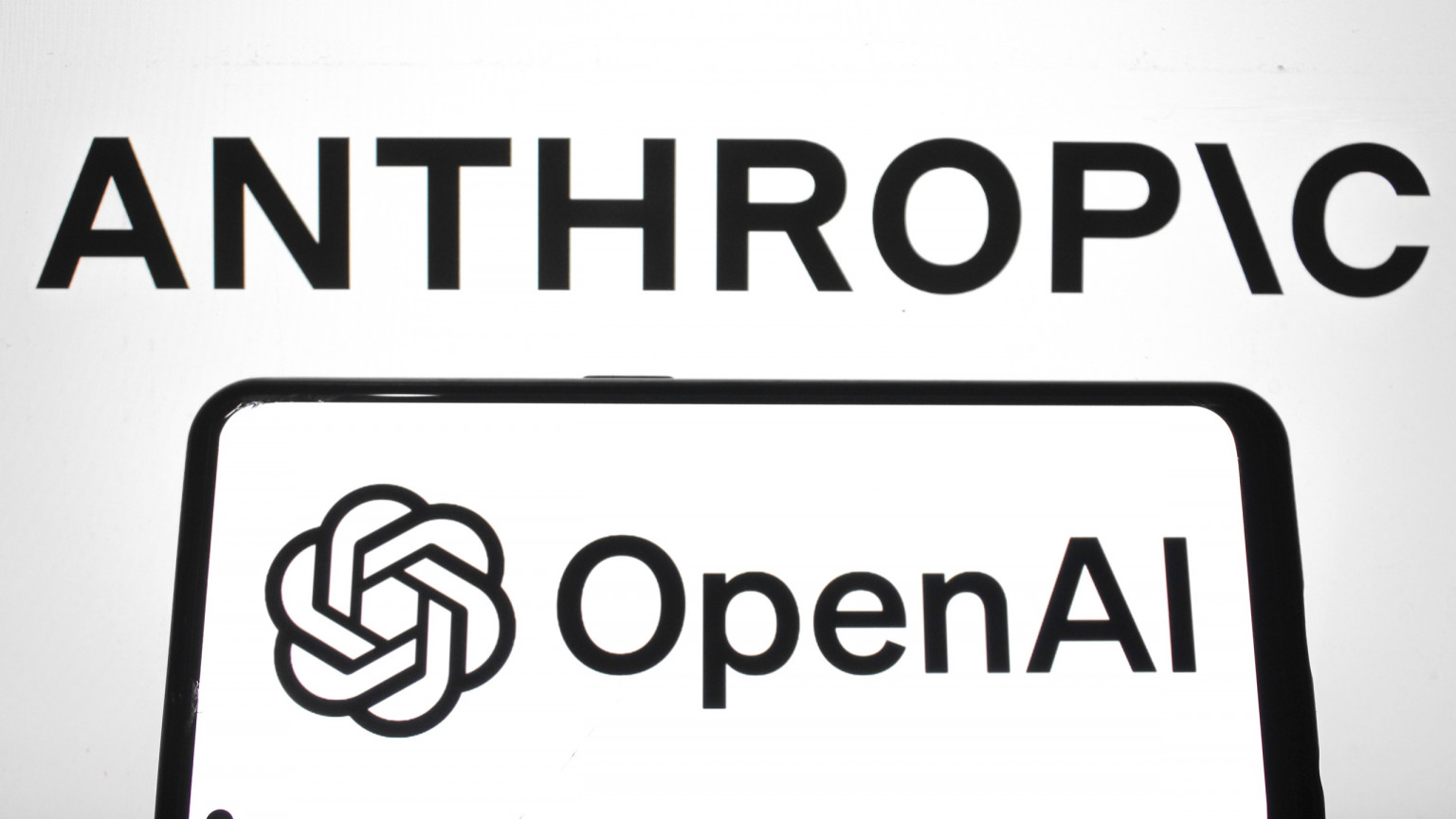 Chefes de OpenAI e Anthropic pedem cooperação internacional para controlar riscos da IA após fala de Trump na ONU