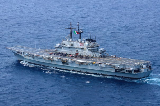 A Indonésia recebe seu primeiro porta-aviões no meio de debates sobre custos e ambições militares