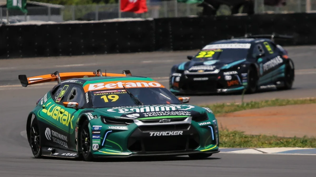 Enzo Elias marca melhor volta e lidera segundo treino da Stock Car