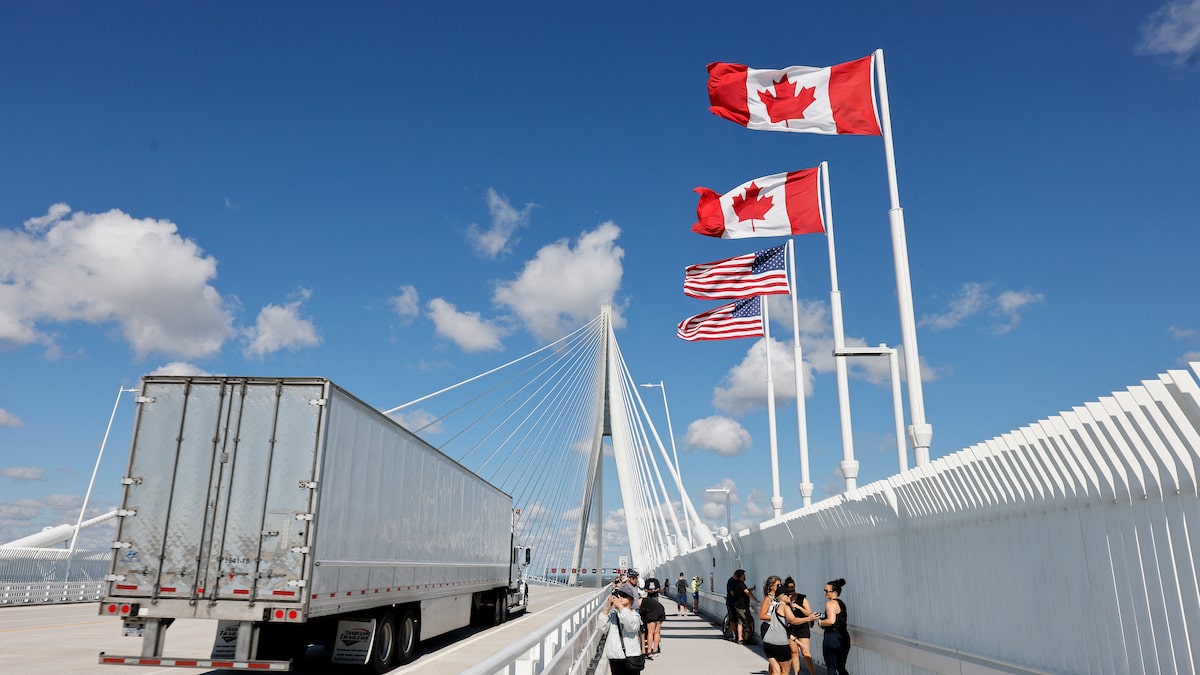 Tarifas de retaliação do Canadá sobre produtos dos EUA entram em vigor nesta terça-feira