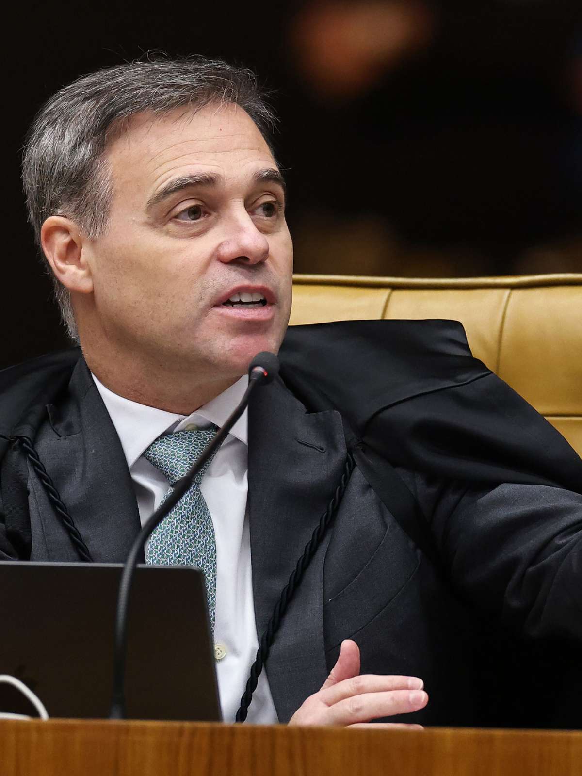 'Meu Deus', reage Mendonça a voto de Alexandre de Moraes em questão de ordem