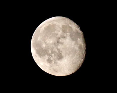 Imagem da matéria: Um conselheiro militar de topo diz que os EUA devem se preparar para lutar ao redor da Lua