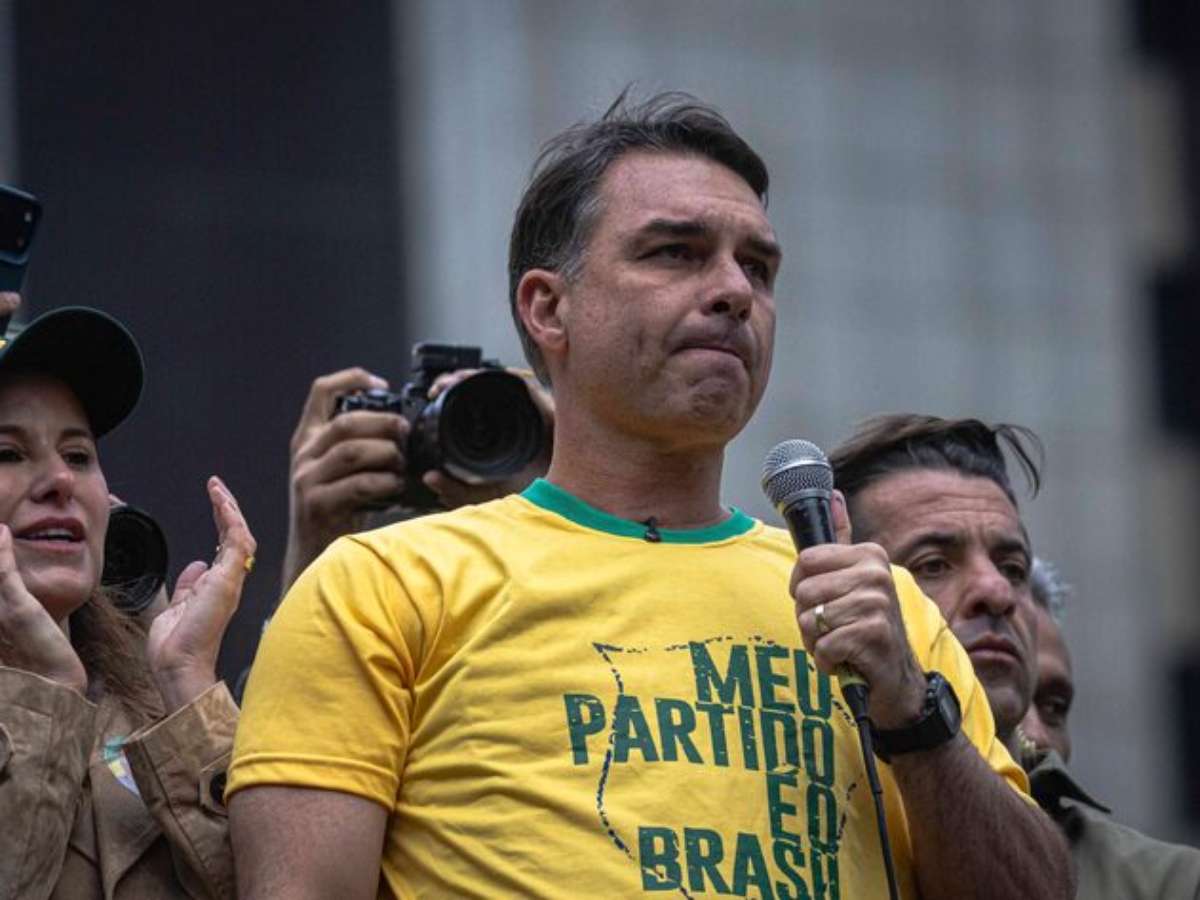 Flávio Bolsonaro defende manutenção de apostas esportivas, mas fala em por fim ao jogo do tigrinho