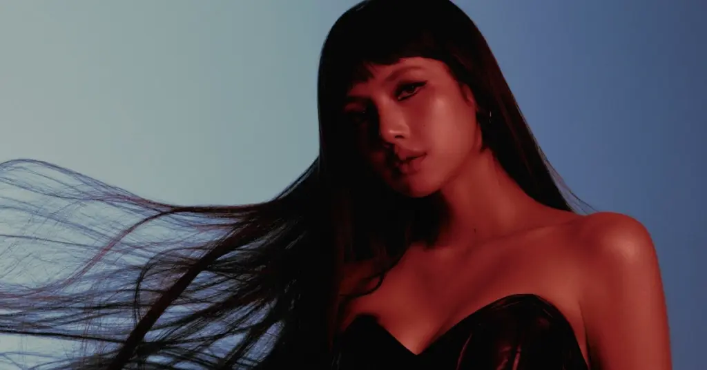 Lisa é flagrada com ‘Cha Eun-woo da Tailândia’ em viagem, e internet vai à loucura