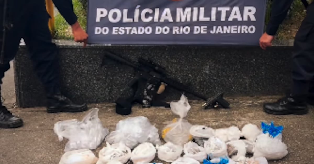 Operação da PM termina com prisão e apreensão de fuzil no Complexo da Pedreira, no Rio