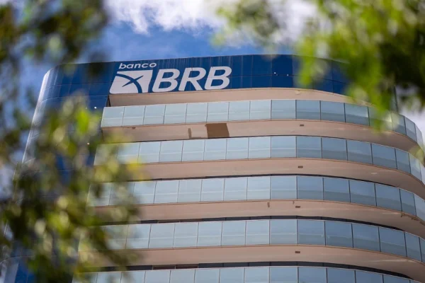 CVM instaura quatro processos contra o BRB por atraso em apresentar balanço