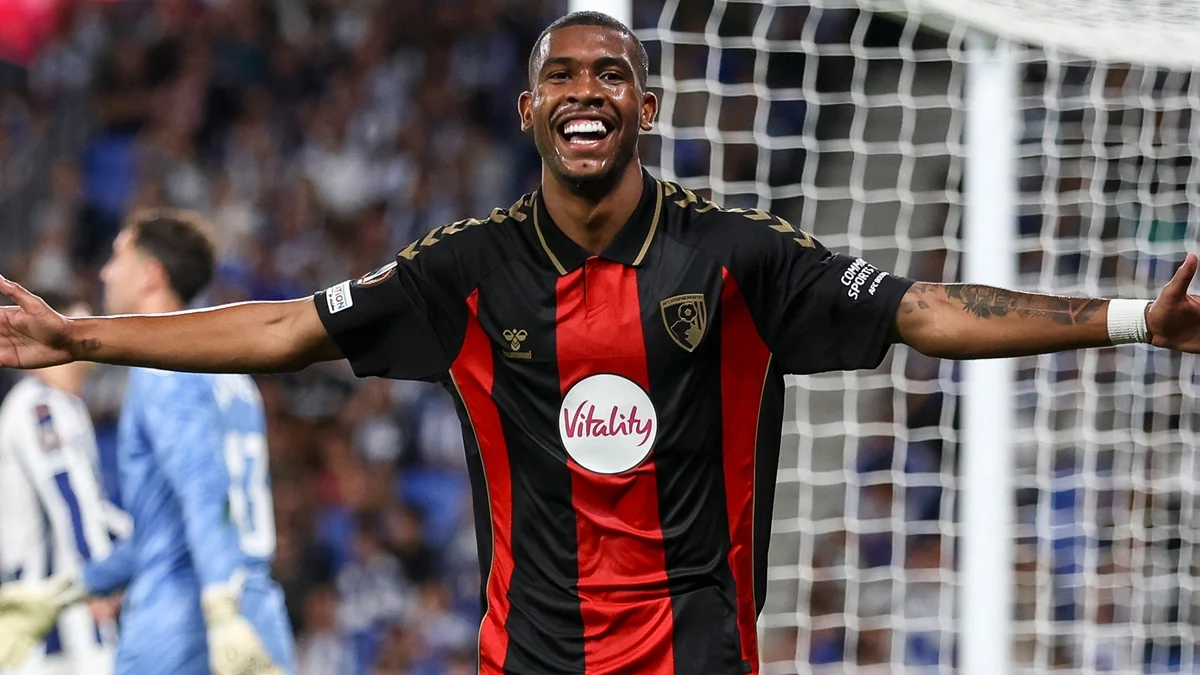 Bournemouth estreia em competições europeias com vitória e gol de Rayan