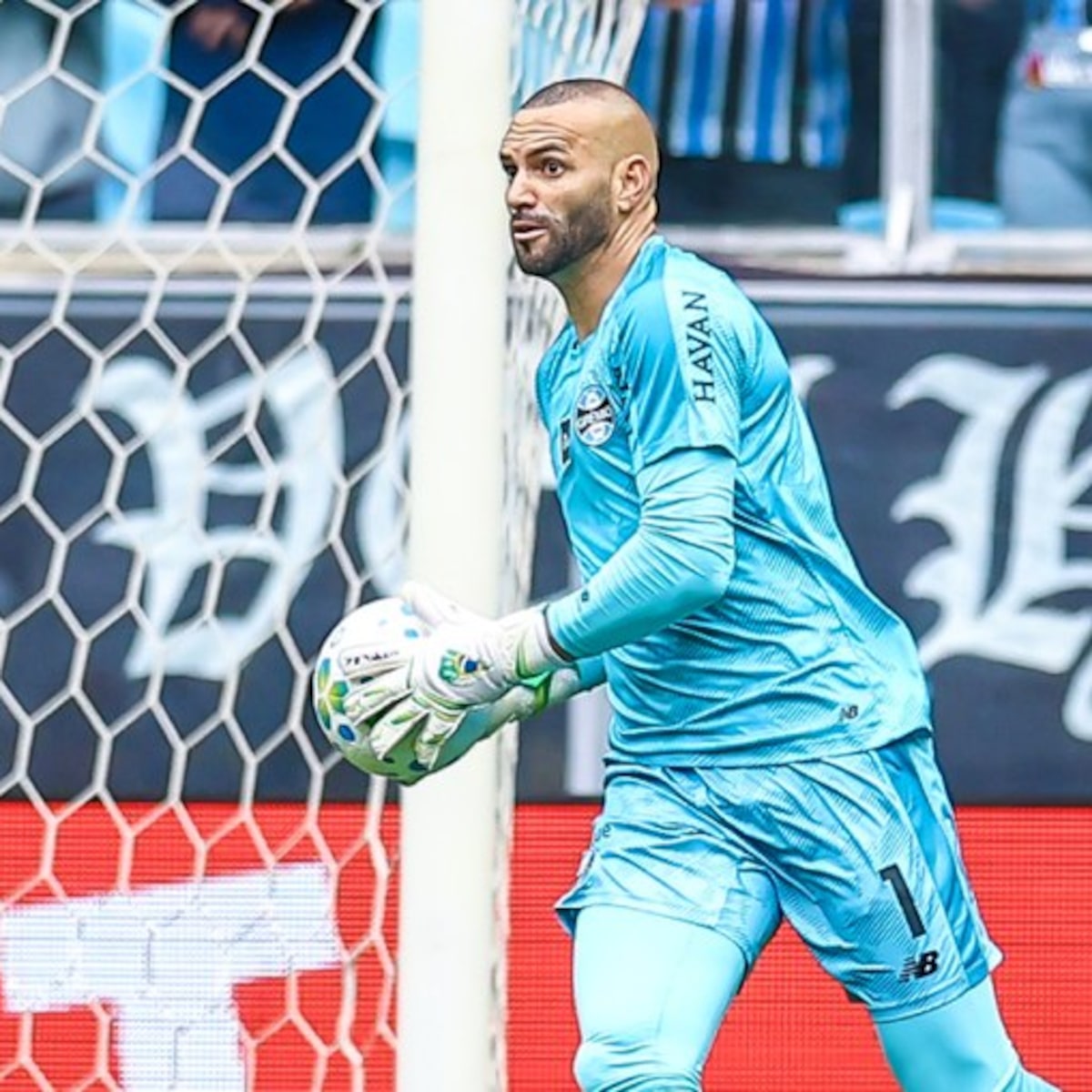Weverton se declara ao Palmeiras e mostra confiança no Grêmio: ‘Vamos sair dessa situação’