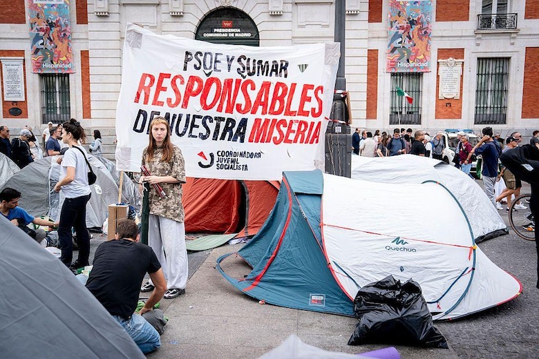 As imagens do acampamento na Puerta del Sol em Madri para protestar contra a crise habitacional
