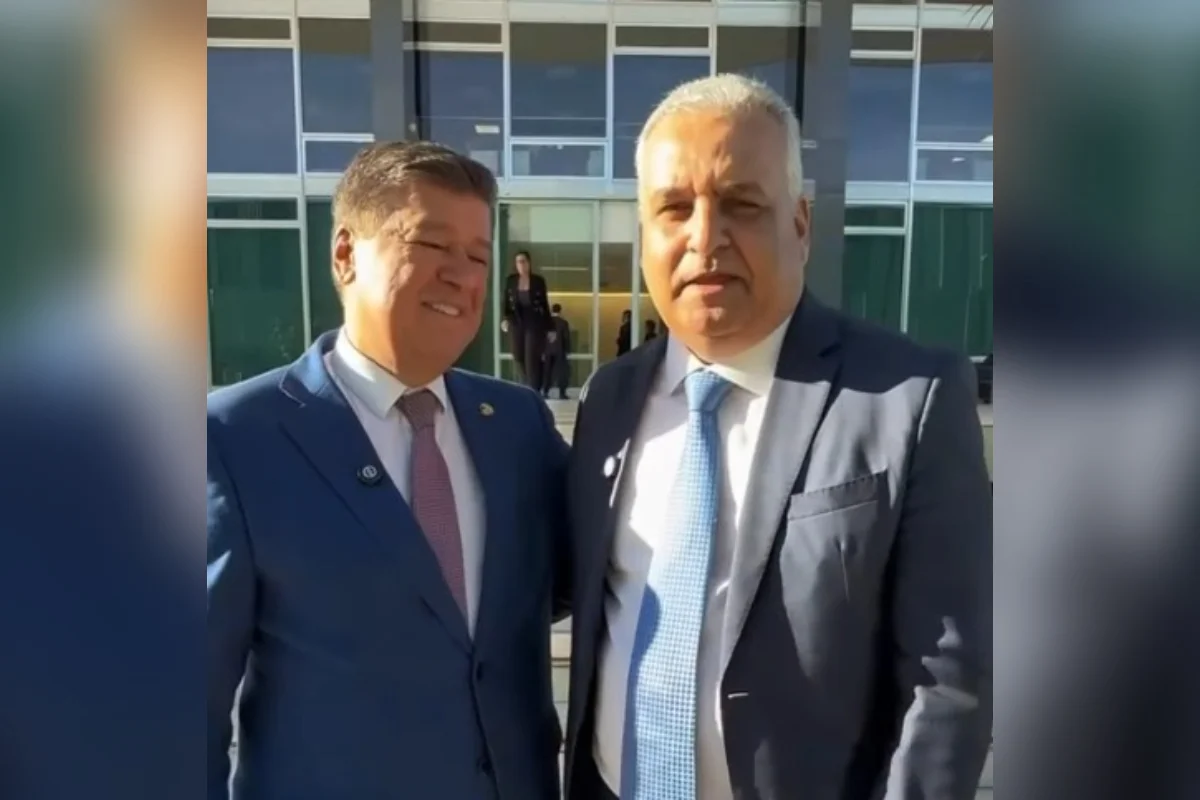 No PSD de Caiado, Carlos Viana faz acenos e se aproxima de Flávio Bolsonaro