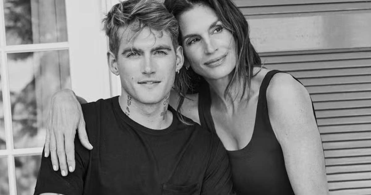 Filho da supermodelo Cindy Crawford morre em clínica de reabilitação, em Los Angeles