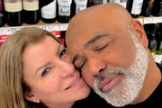 Rick deixa esposa, dois filhos e quatro netos após morte em helicóptero