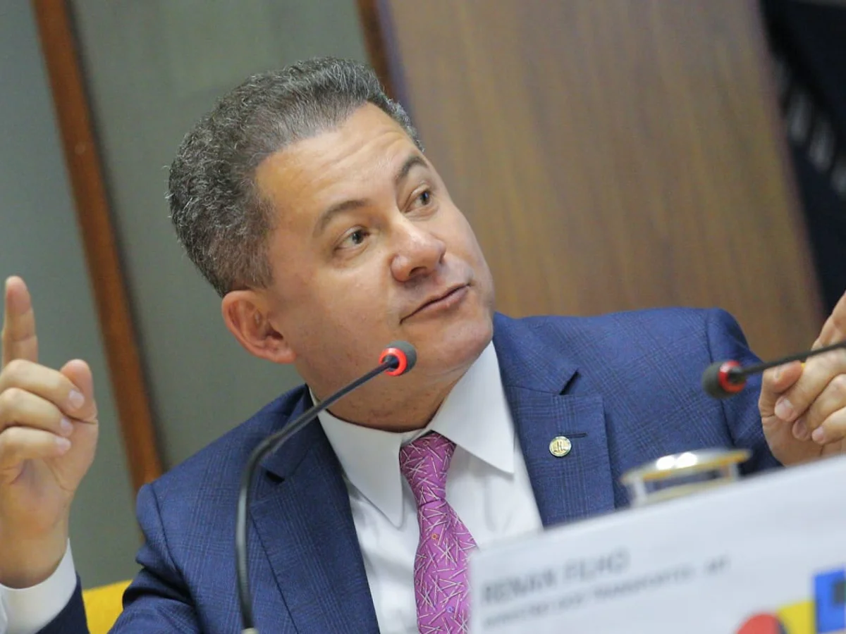Cezinha assinou contrato para comprar 4% de instituto fundado por Mendonça