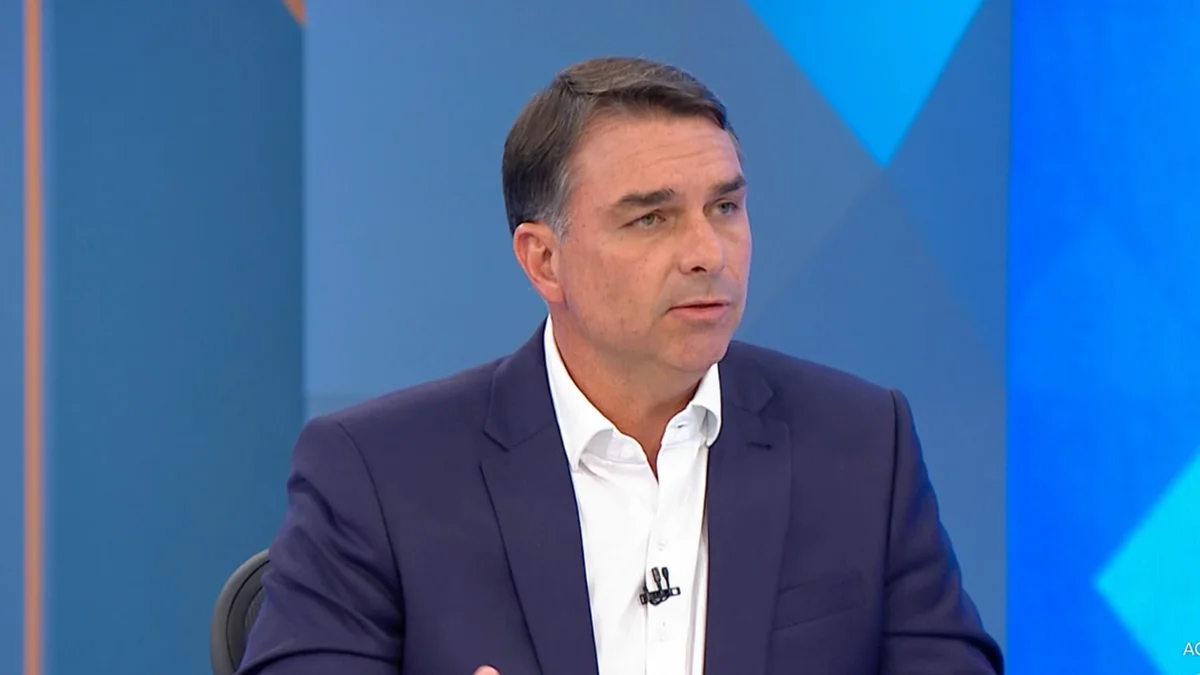 Mendonça manda Tabet apagar post sobre Flávio e Nossa Senhora Aparecida