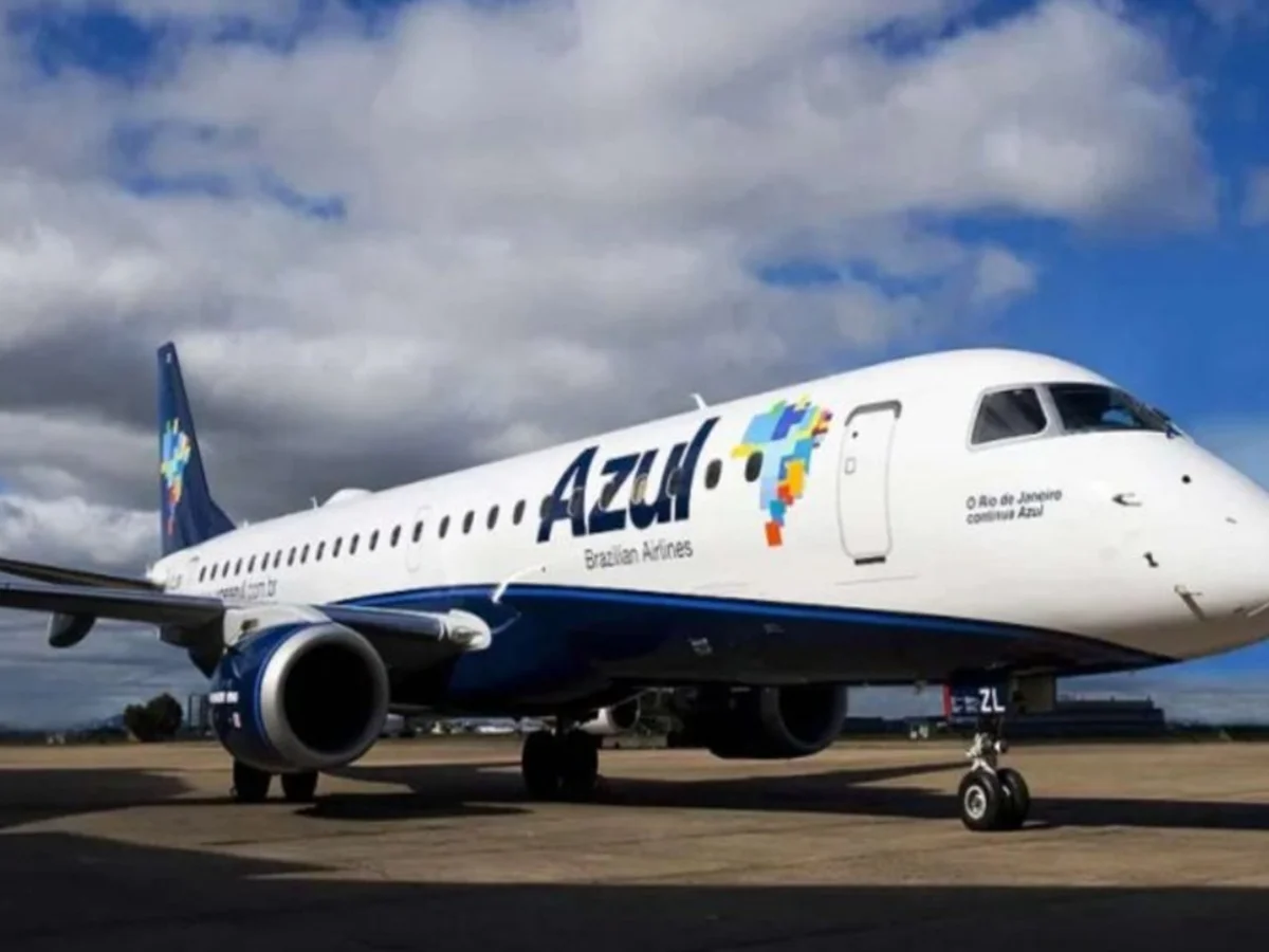 Azul cancela 80 voos e 8 mil são afetados por falha em GPS da Embraer