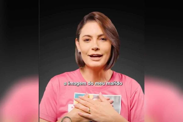 Após Michelle, TRE toma nova decisão sobre uso da imagem de Bolsonaro - destaque galeria