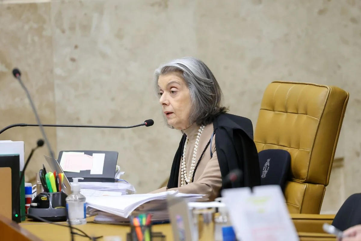 A ministra Cármen Lúcia durante o segundo dia de julgamento do STF sobre os royalties do petróleo