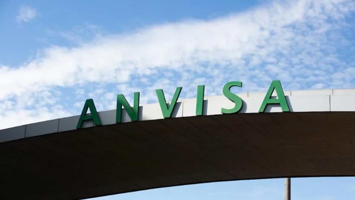 Anvisa suspende testes de terapia contra autoimunes após três mortes
