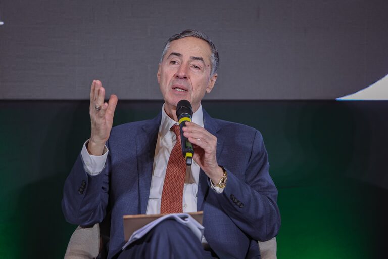 Ex-presidente do STF, Barroso defende classe de juízes: ‘acidente’ não define o Judiciário