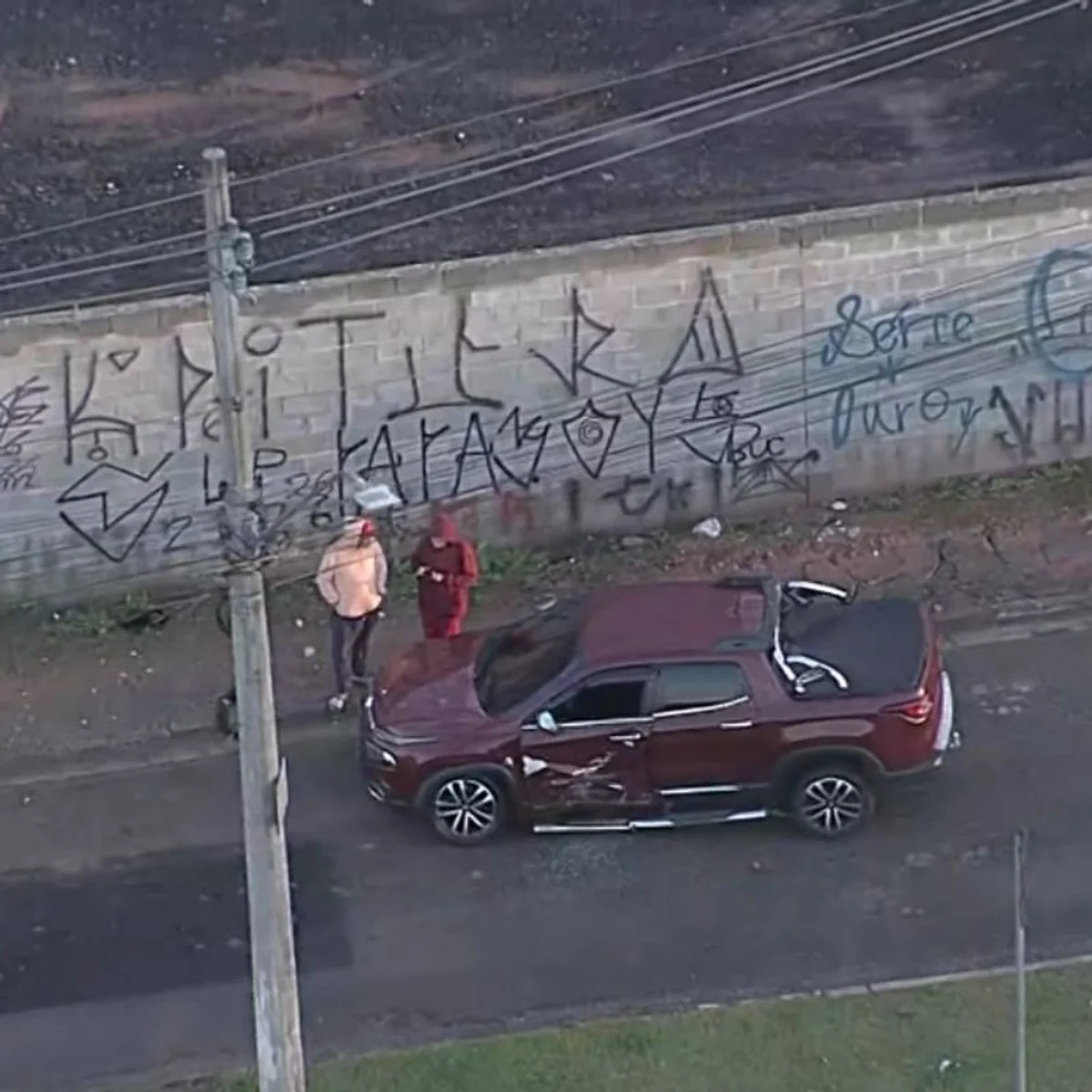 Acidente de trânsito com 3 veículos deixa 2 mortos em Taboão da Serra