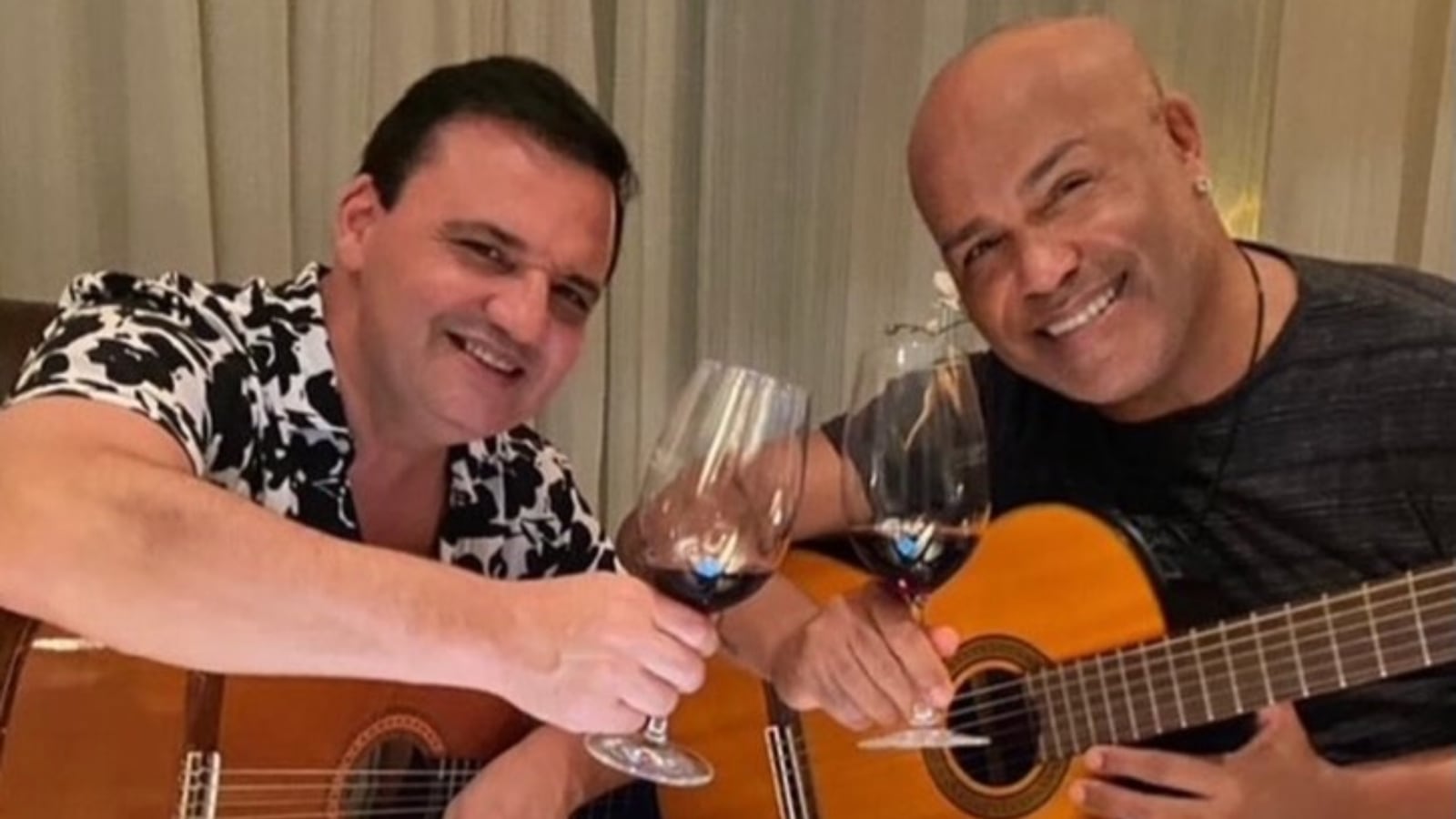 Além de 'Ela É Demais', Elias escreveu 'Você Decide' e 'Baby' para Rick e Renner Reprodução/Instagram/@eliasmunizcompositor