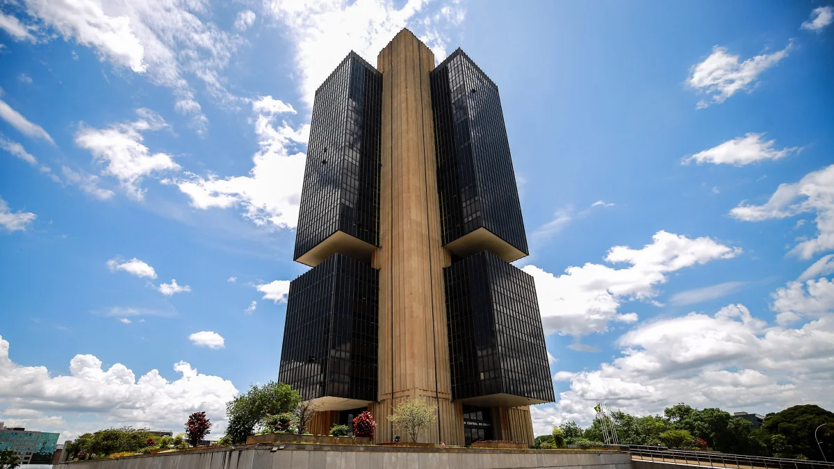 A 18 dias da eleição, BC define rumo da taxa de juros nesta quarta (16/9)