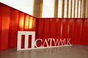 Louback leva performance de violinista ao Metrópoles Catwalk hoje (15/9)
