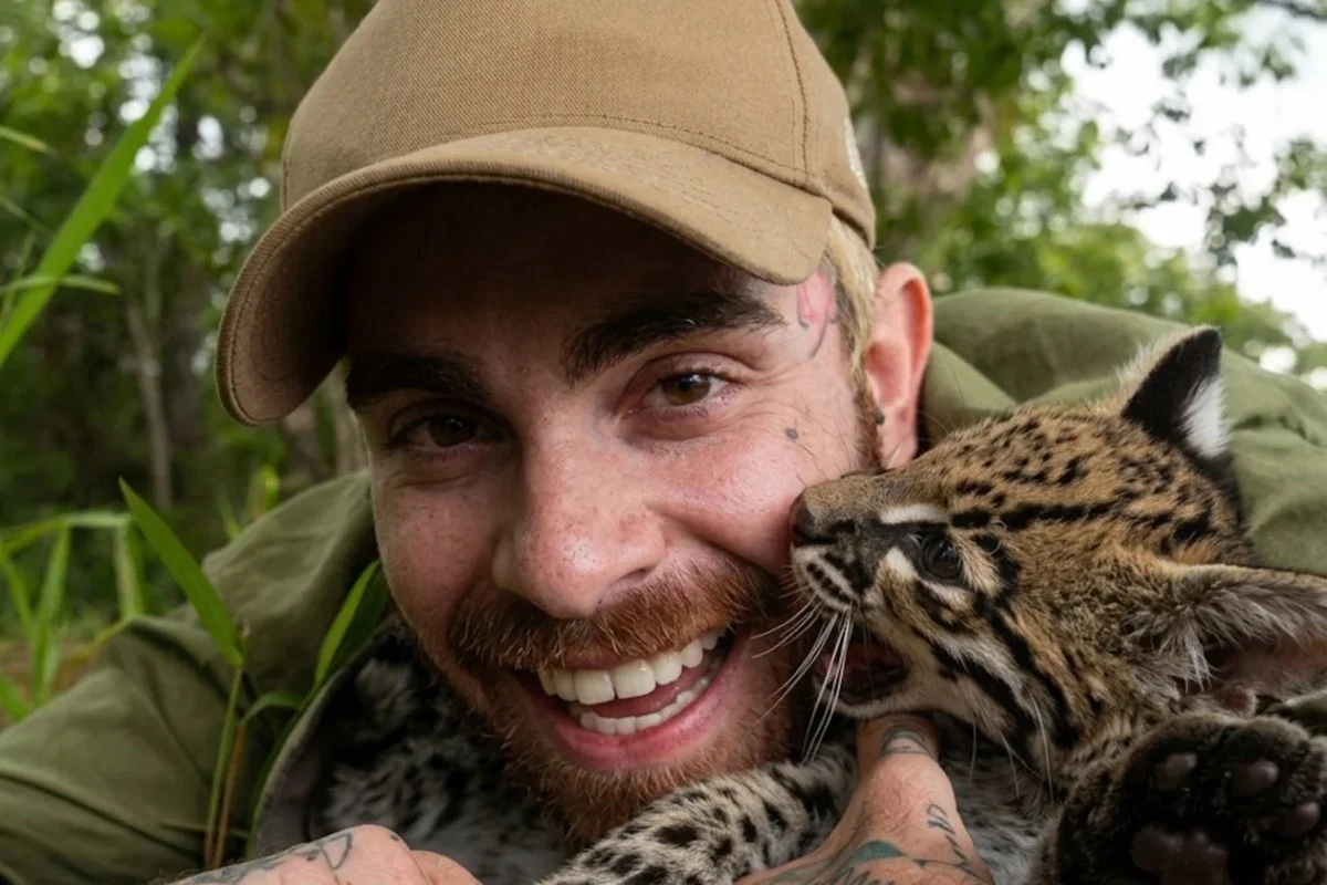 Vini Biólogo é acusado de calote em pacotes de viagem para a Amazônia