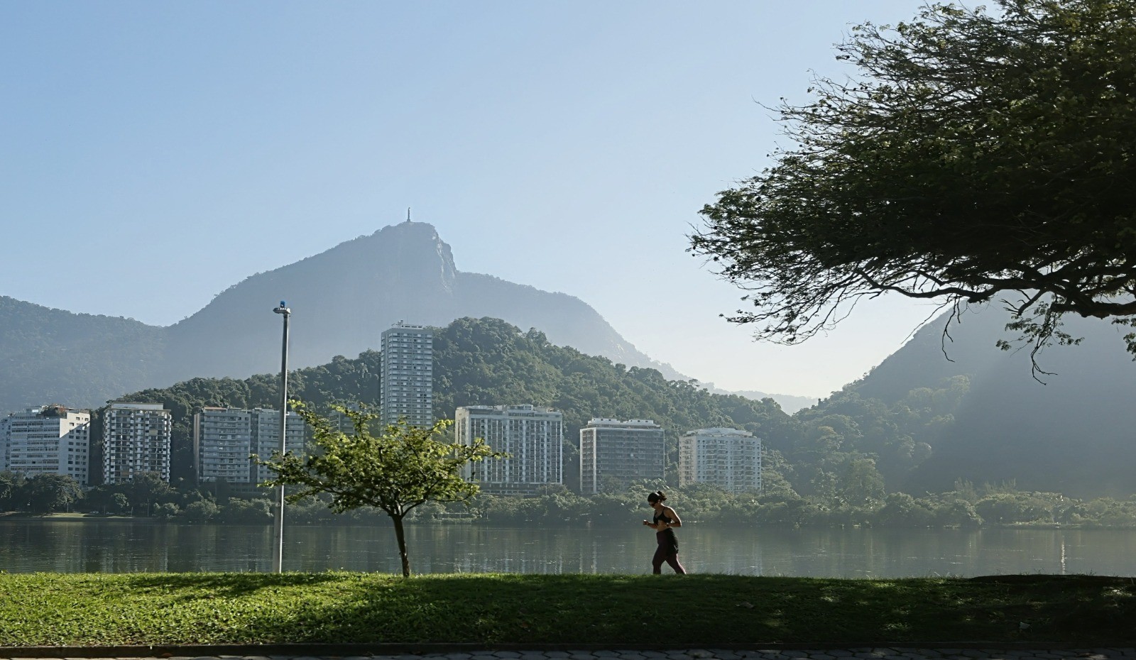 Segunda-feira será de calor intenso em boa parte do Brasil, com tempestades no Sul; veja a previsão