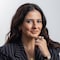 Parte de palco cede e derruba bailarinos em show de Gloria Groove em MG; veja vídeo