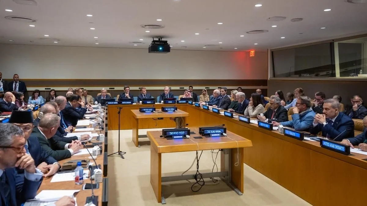 Ministro das Relações Exteriores da Arábia Saudita pede implementação do plano de paz para Gaza e renova o impulso pela independência palestina