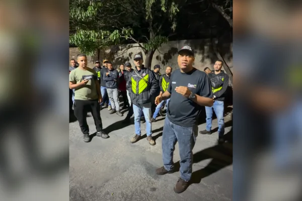 BH: homem atira contra motoboy que fazia xixi na rua e revolta entregadores