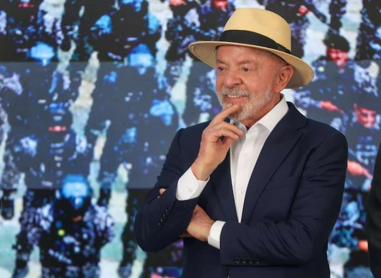 Lula diz acreditar na inocência de Lulinha e Marcola, mas defende investigação
