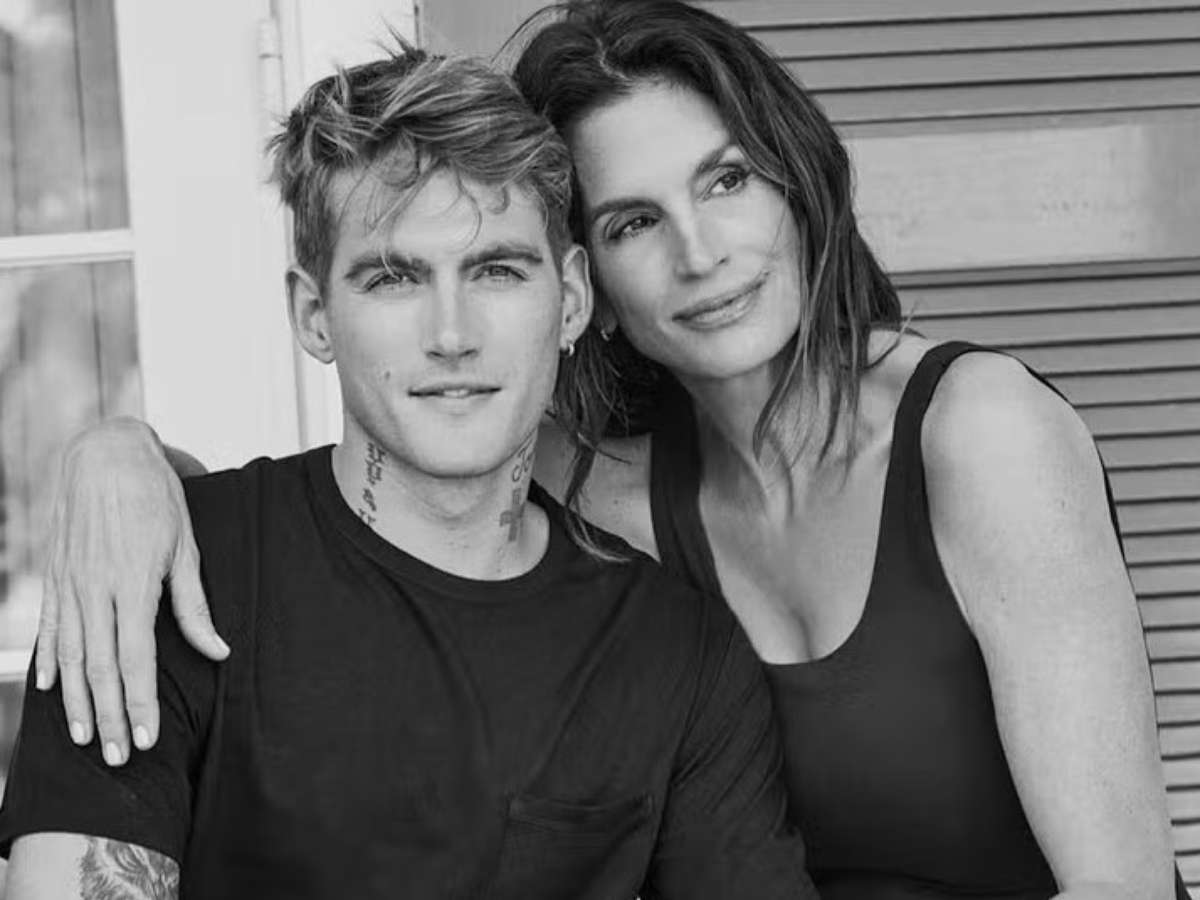Filho da supermodelo Cindy Crawford morre em clínica de reabilitação, em Los Angeles