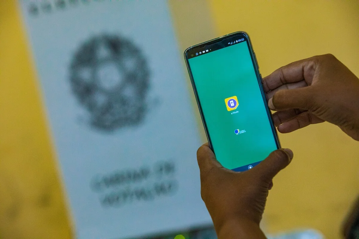 Imagem da matéria: Eleitor tem até sábado antes das eleições para baixar e acessar e-Título