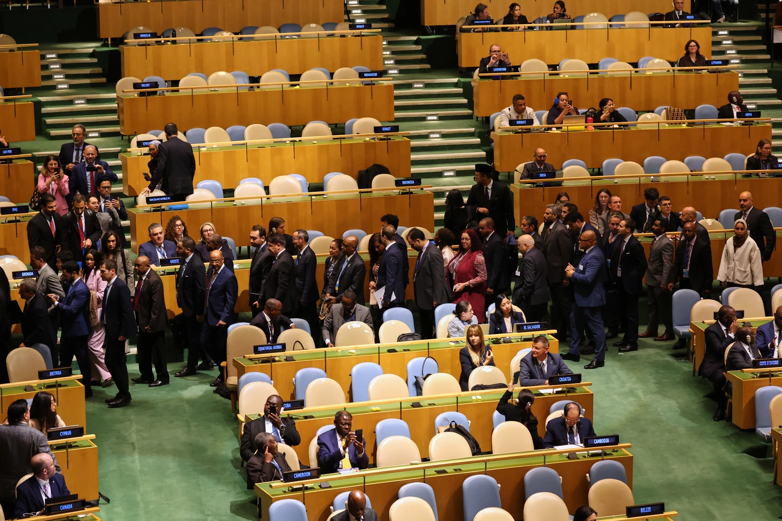 Deputado libanês alerta para 'repetição de 1982' se forças de paz da ONU forem substituídas por força multinacional