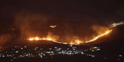 Incêndios consomem florestas nos arredores de Kfar Shouba, sul do Líbano, após ataques israelenses, em 5 de agosto de 2026. Foto: AFP - - / RFI