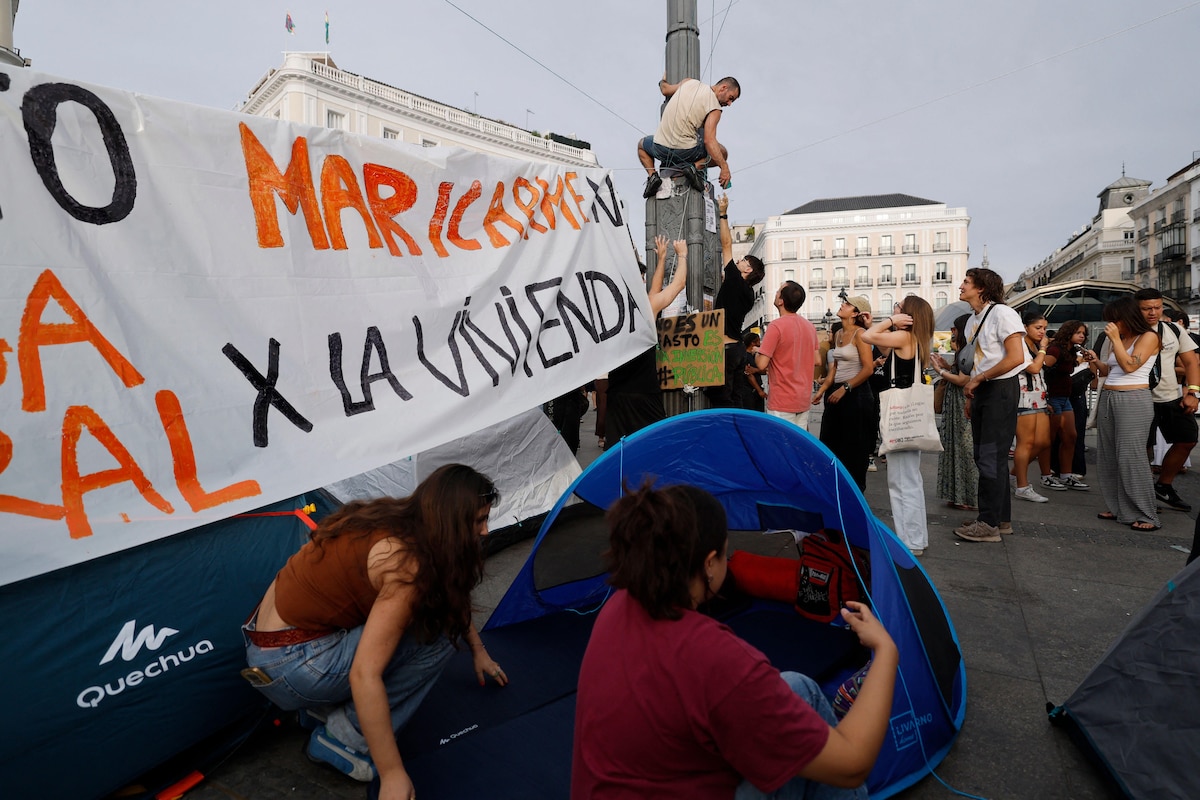 As imagens do acampamento na Puerta del Sol em Madri para protestar contra a crise habitacional