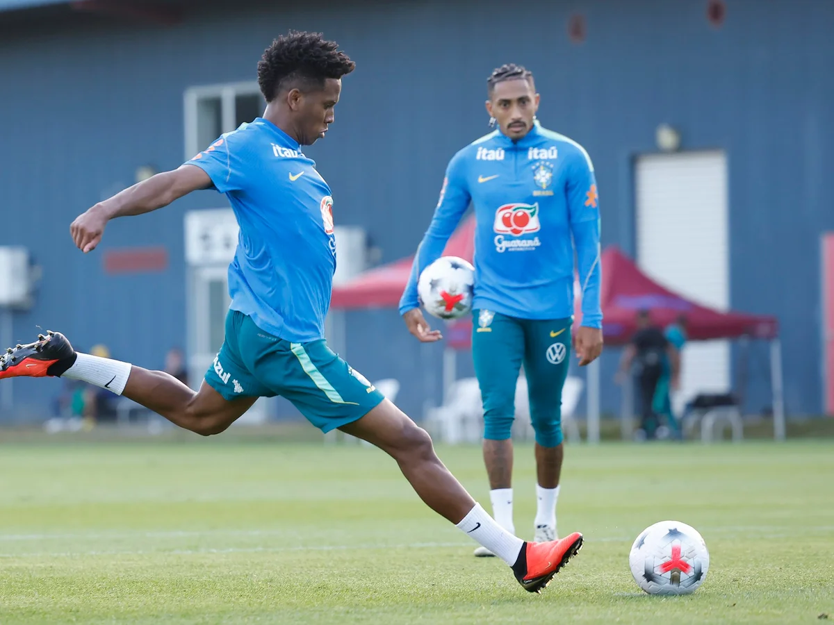 Carlo Ancelotti treina com elenco completo pela primeira vez na Austrália