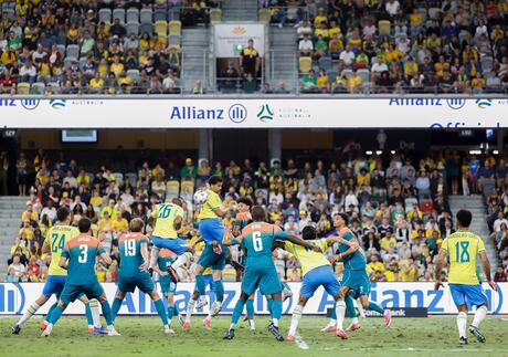Depois do vexame contra a Austrália, Tenso, Ancelotti pede. ‘Torcedor tem que ter paciência.’ Brasil piorou depois da Copa. Assustador
