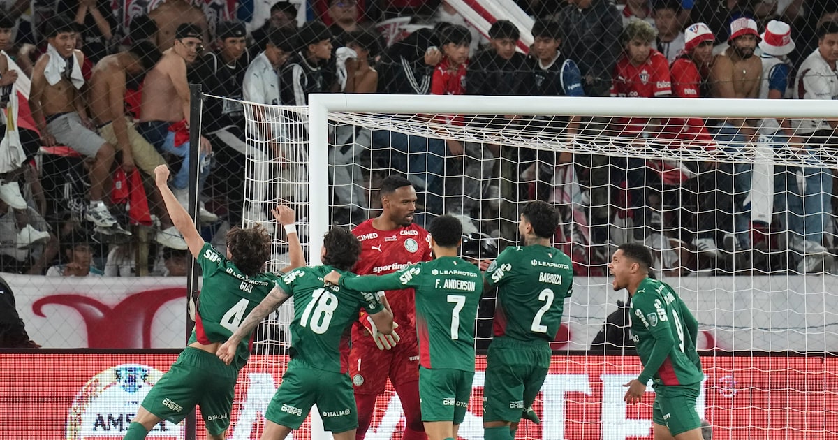 Auxiliar de Abel celebra fim de jejum do Palmeiras nos pênaltis: ‘Acabou a maldição’