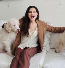 Letícia Sabatella com seus cachorros, Bertholdo e Bebê Foto: @leticia_sabatella via Instagram / Estadão