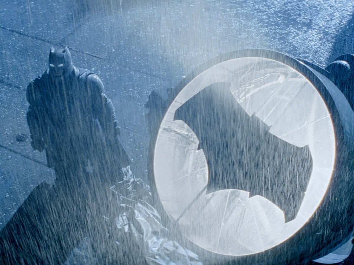 Zack Snyder está tentando fazer outro filme do Batman. Coisas estranhas aconteceram