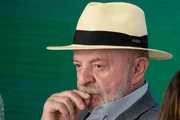 Imagem da matéria: Sob críticas, ministro da Justiça monitora julgamento do STF à distância