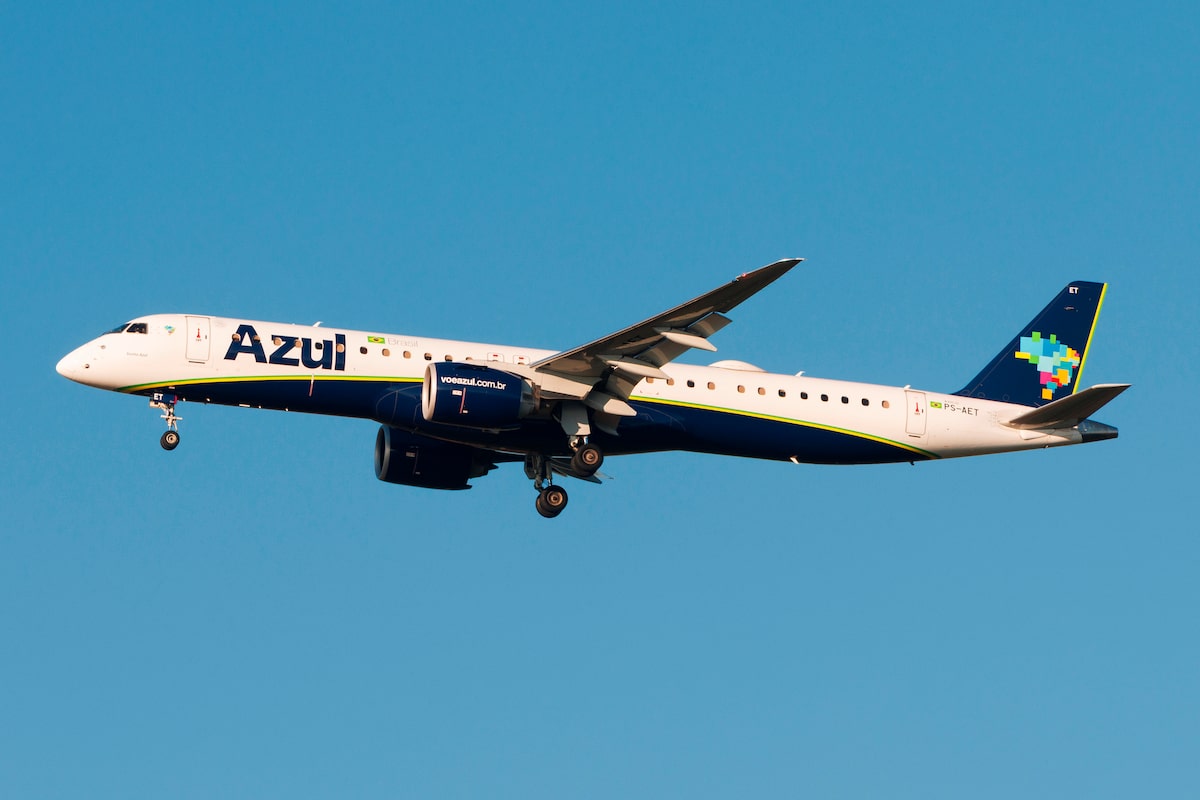 Instabilidade em GPS afeta voos da Azul com aeronaves da Embraer
