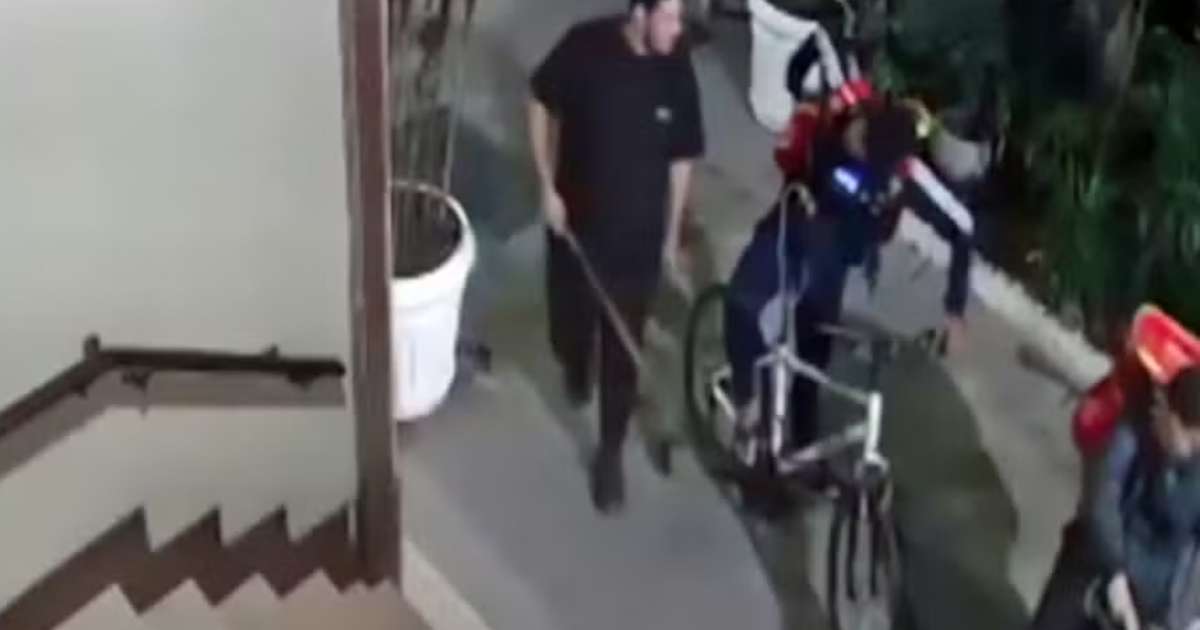 Justiça do Rio torna cinco acusados réus pela morte de ciclista linchado em Copacabana