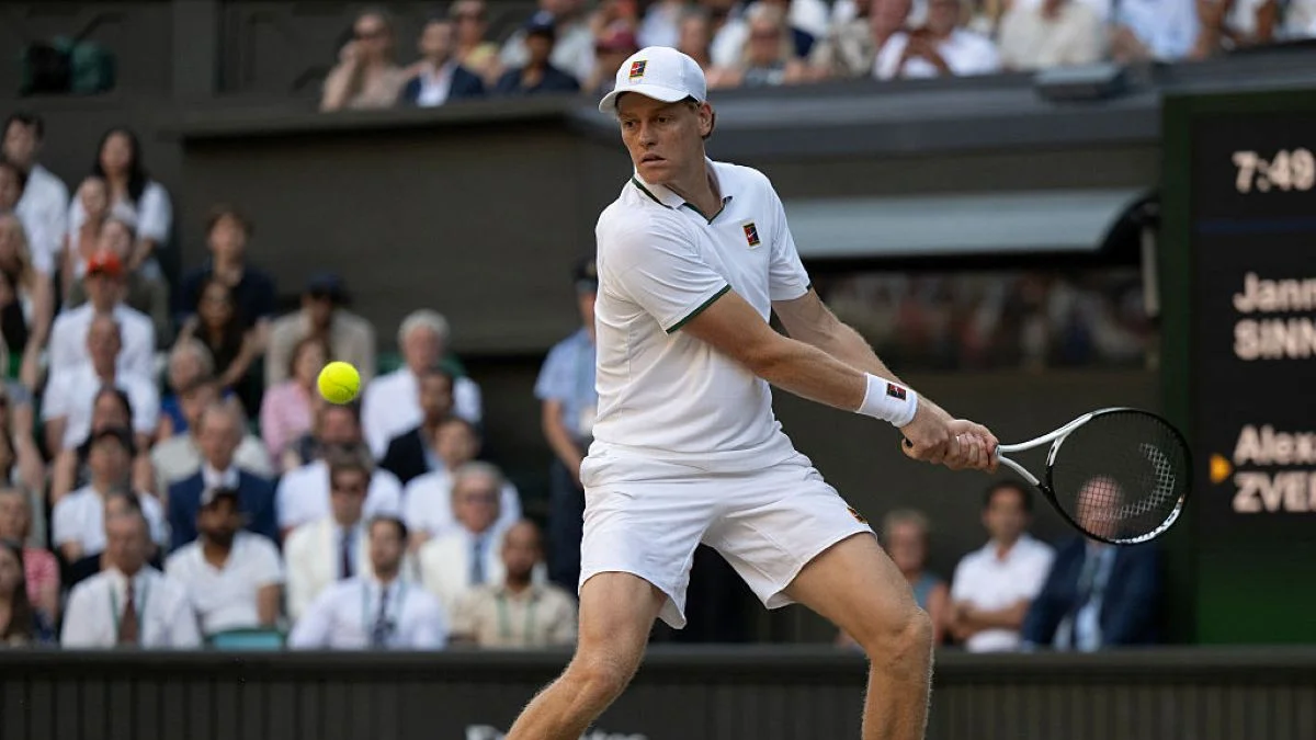 Sinner anuncia que não vai jogar o ATP na China devido a lesão no joelho