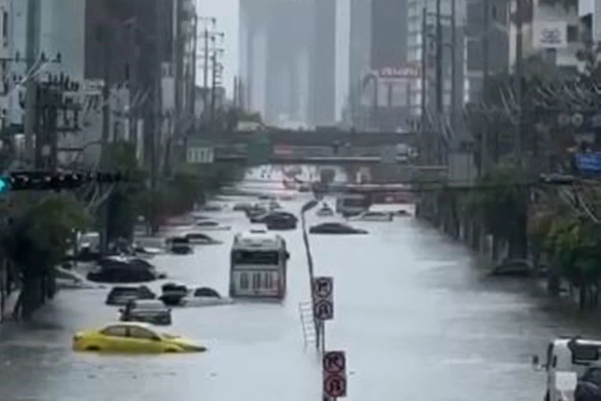 Imagem colorida de Tempestade nos EUA