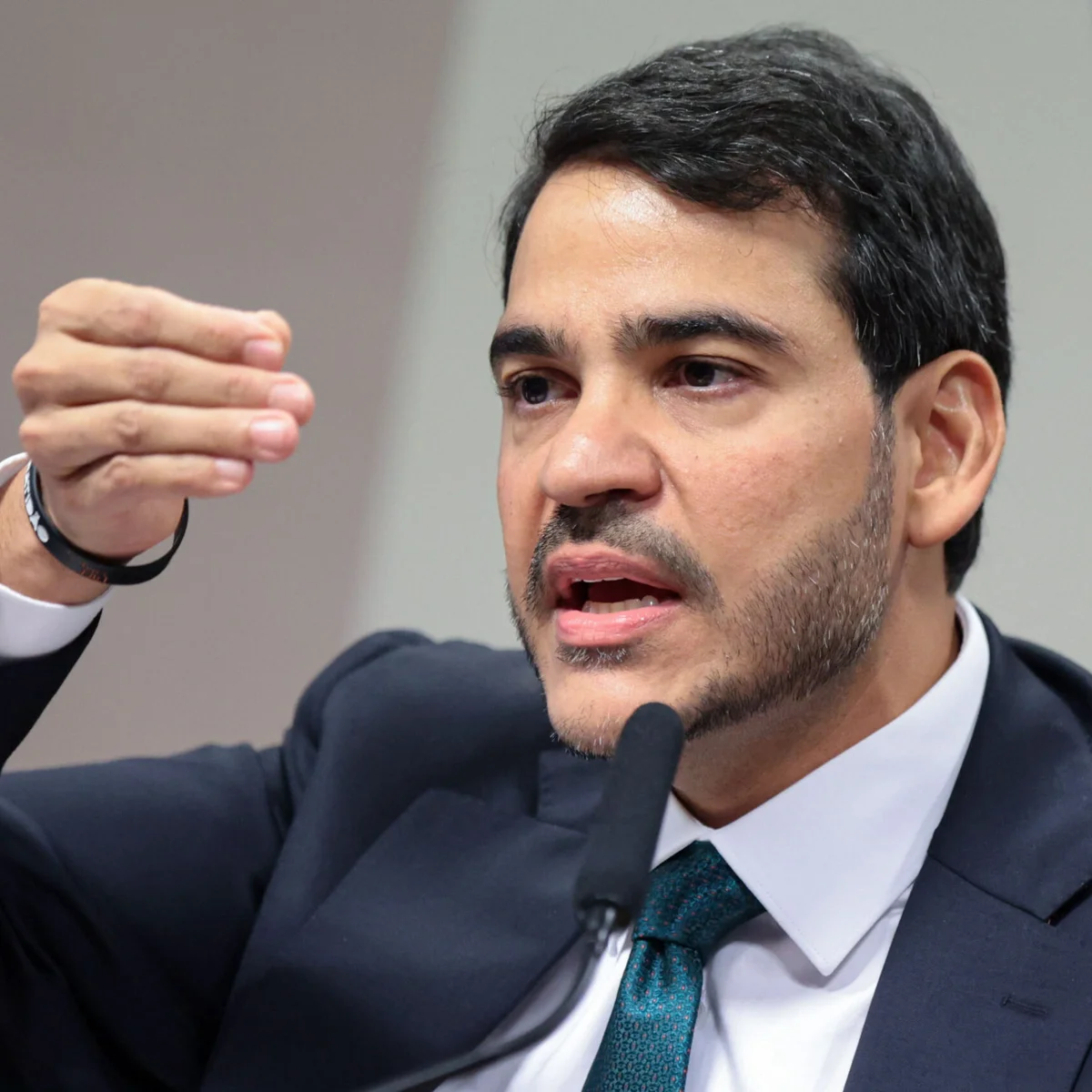 Messias defende CNBB e condena “ataques e agressões” de Flávio Bolsonaro